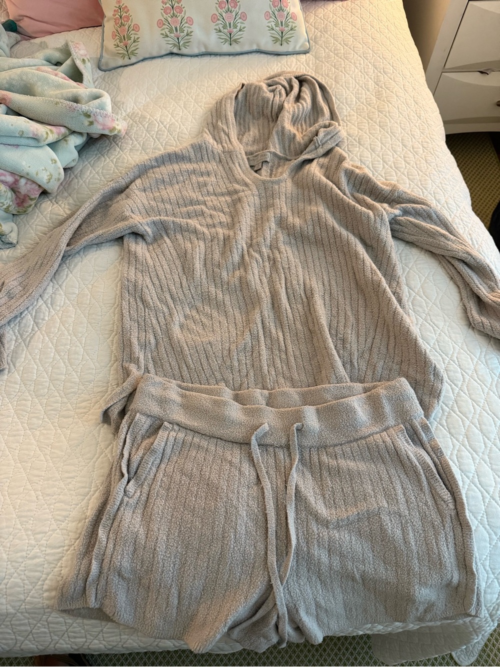 beige Barefoot Dreams women's ribbed knit lounge set